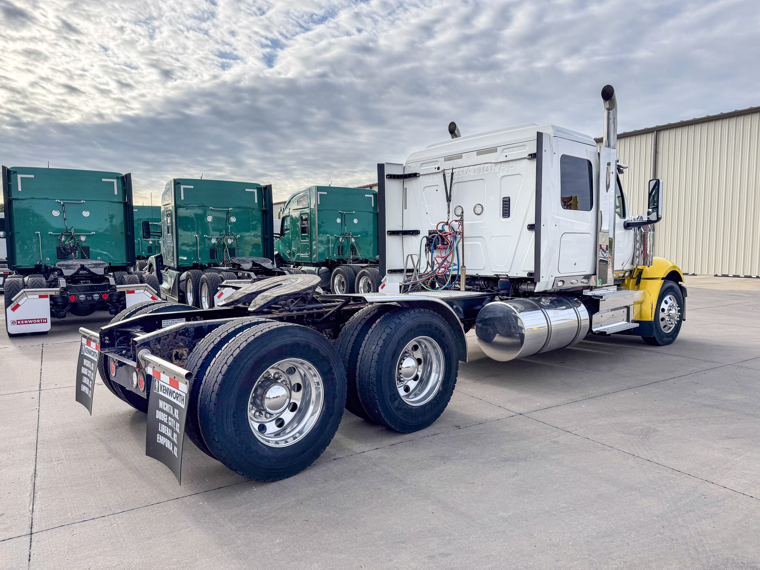 2019 International Lone Star for Sale | Sleeper Truck | Wichita KS 2019 International Lone Star for Sale | Sleeper Truck | Wichita KS - image 6 of 6