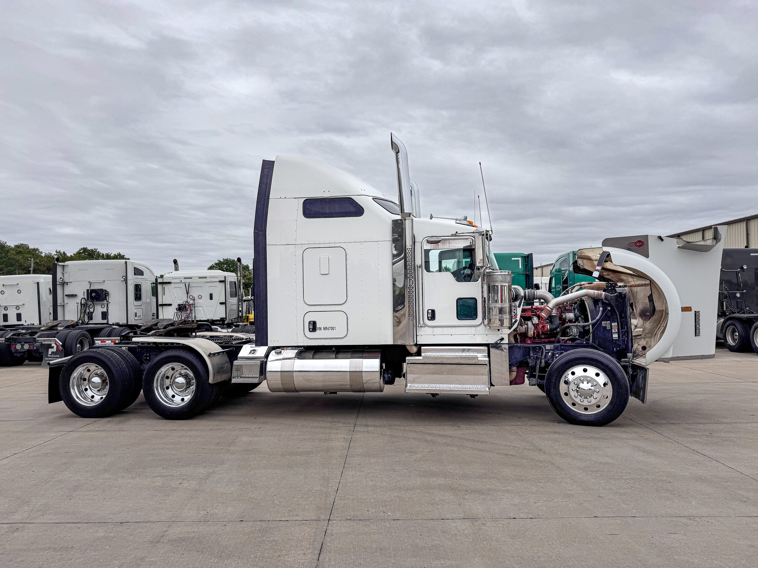 2022 Kenworth W900L Sleeper for Sale | Cummins X15 | Wichita KS 2022 Kenworth W900L Sleeper for Sale | Cummins X15 | Wichita KS - image 6 of 6
