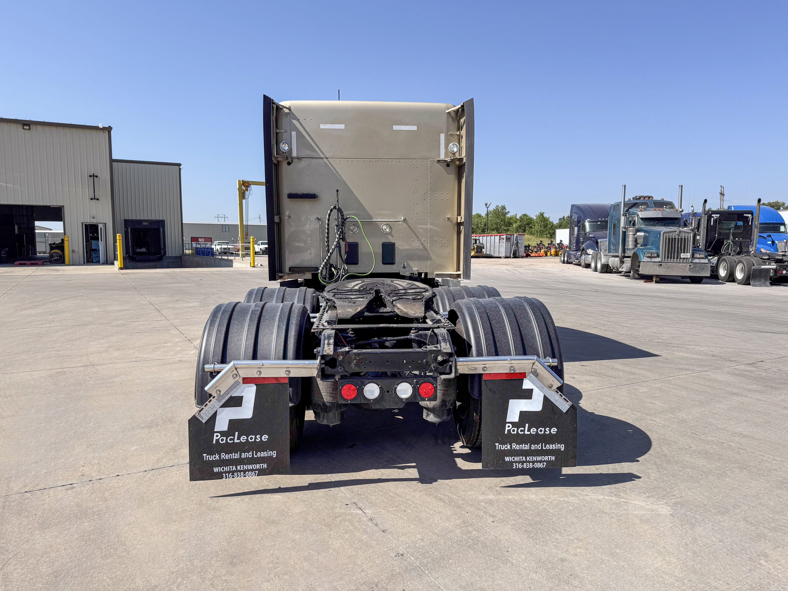 2020 Kenworth T680 Sleeper Truck for Sale | 76 2020 Kenworth T680 Sleeper Truck for Sale | 76