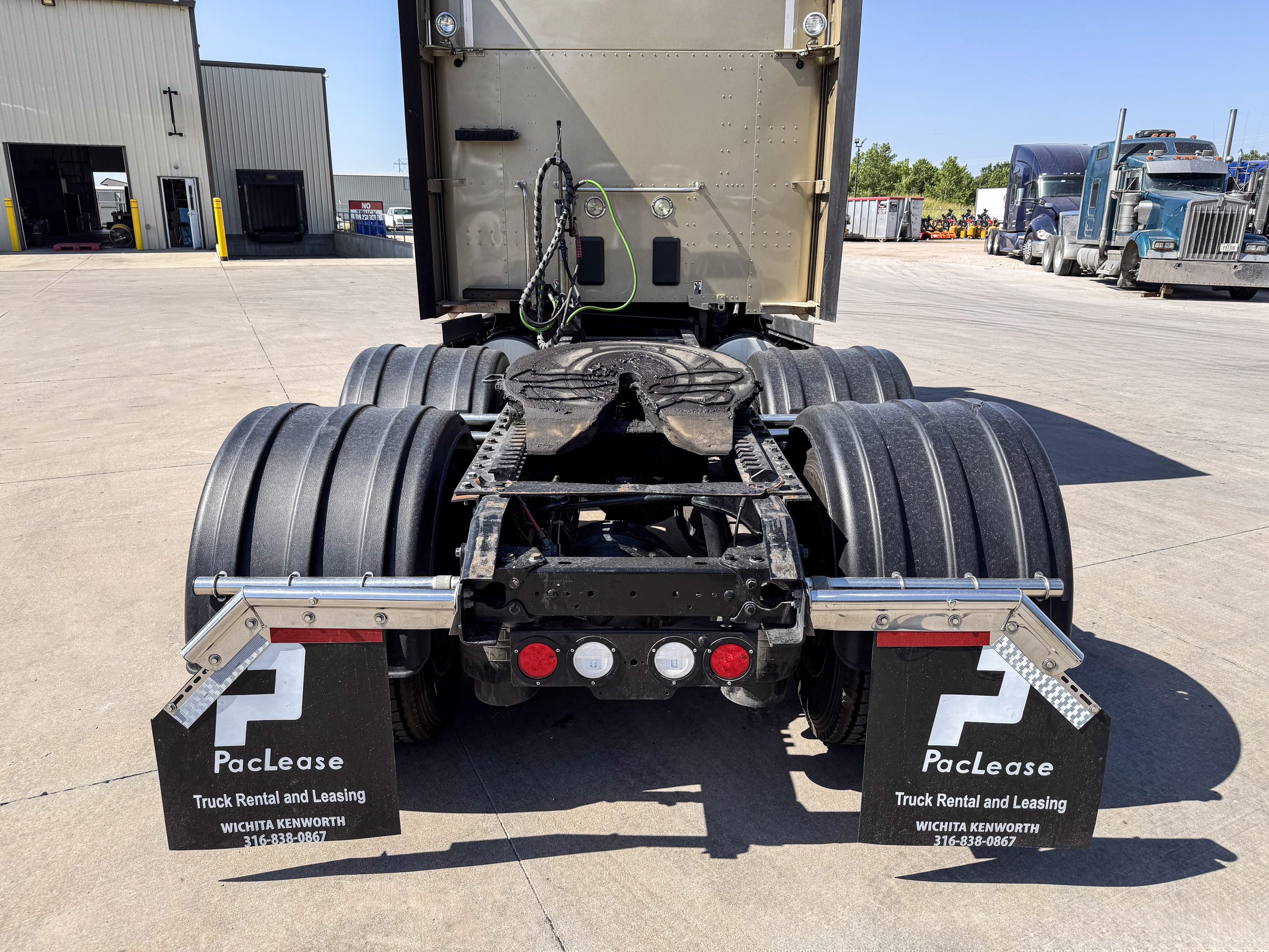 2020 Kenworth T680 Sleeper Truck for Sale | 76 2020 Kenworth T680 Sleeper Truck for Sale | 76