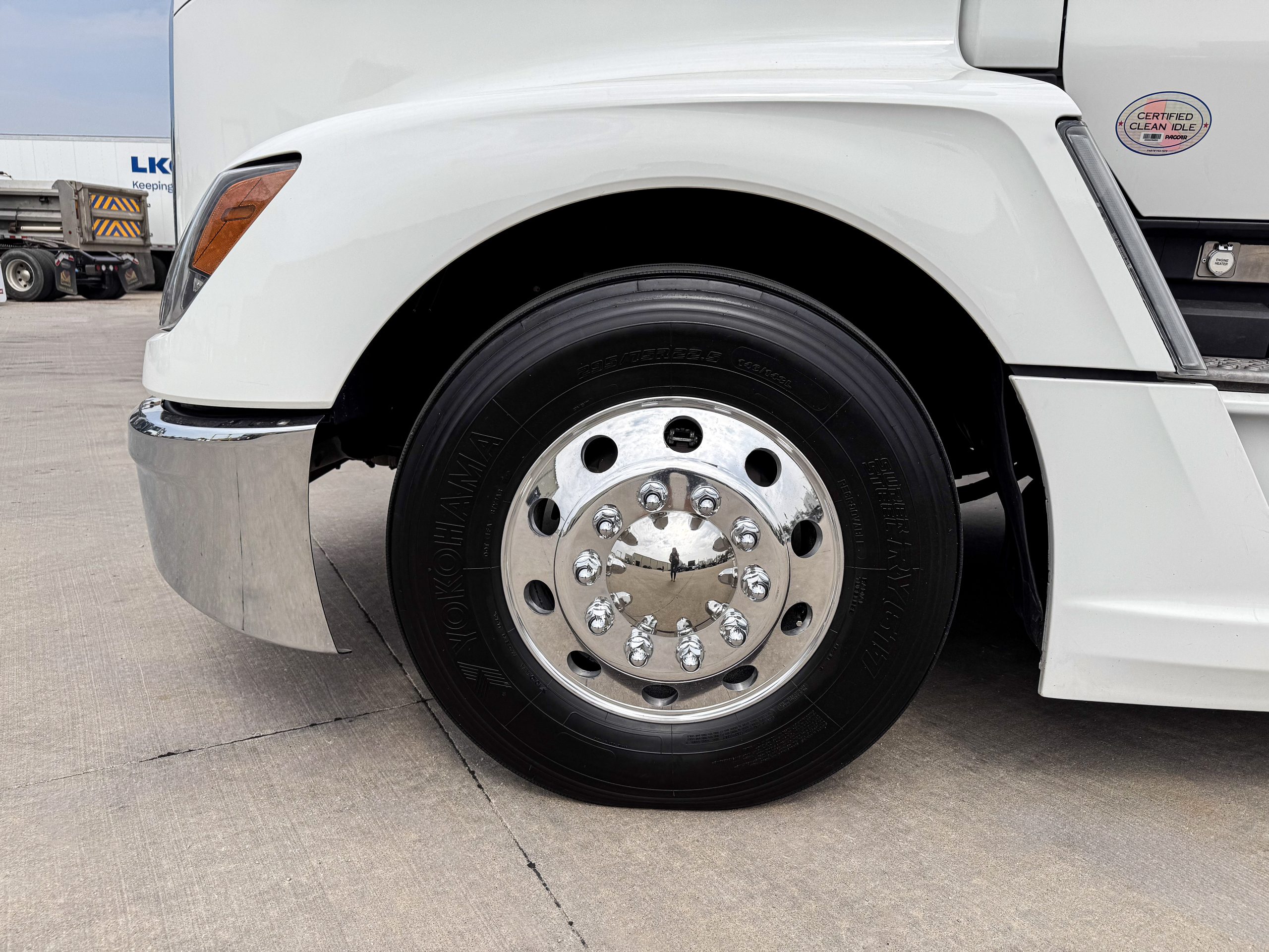 2022 KENWORTH T680 76 MID ROOF FOR SALE | WICHITA KS 2022 KENWORTH T680 76 MID ROOF FOR SALE | WICHITA KS - image 4 of 6