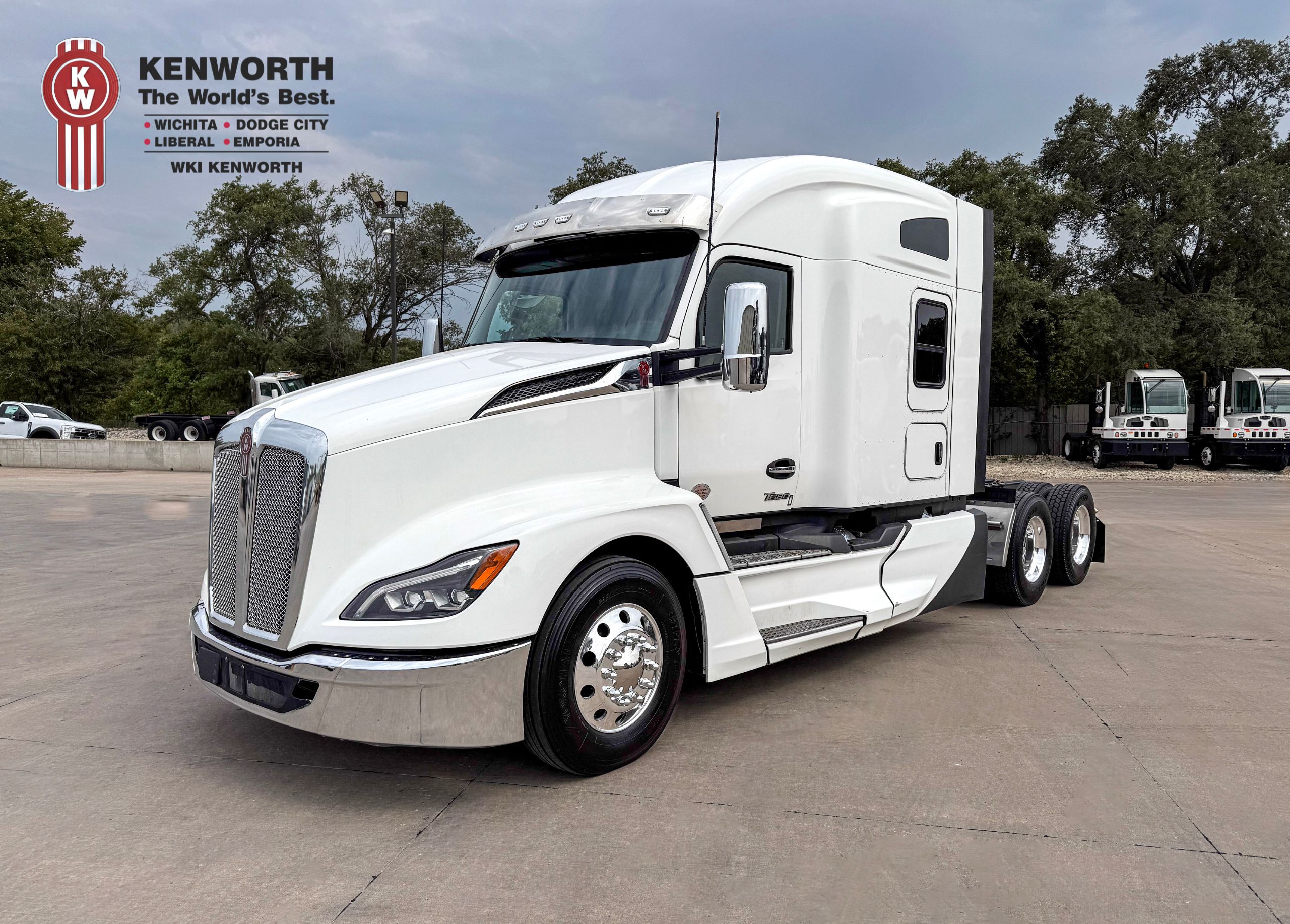 2022 KENWORTH T680 76 MID ROOF FOR SALE | WICHITA KS 2022 KENWORTH T680 76 MID ROOF FOR SALE | WICHITA KS - image 1 of 6