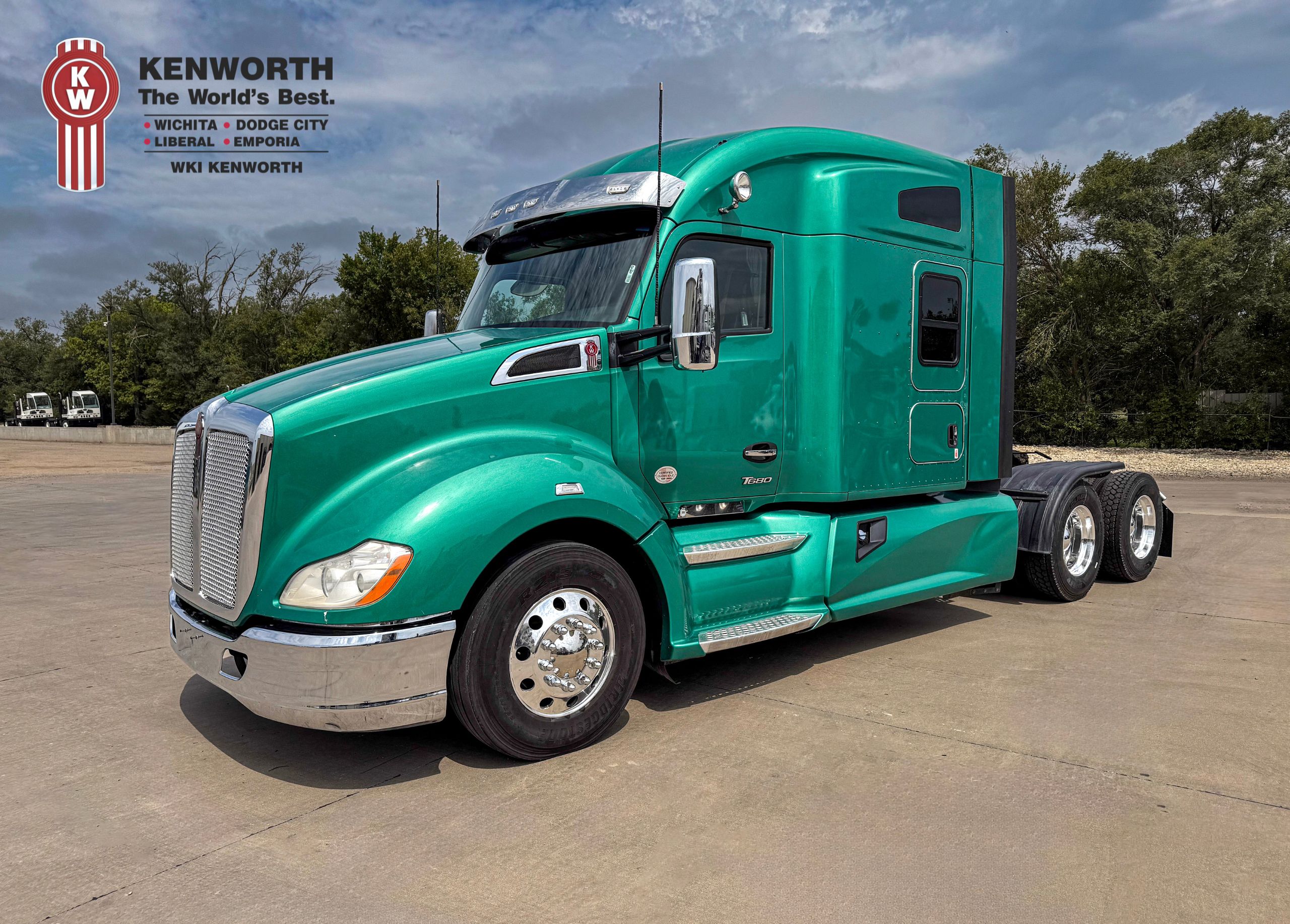 2022 KENWORTH T680 76 MID ROOF FOR SALE | WICHITA KS 2022 KENWORTH T680 76 MID ROOF FOR SALE | WICHITA KS - image 1 of 6